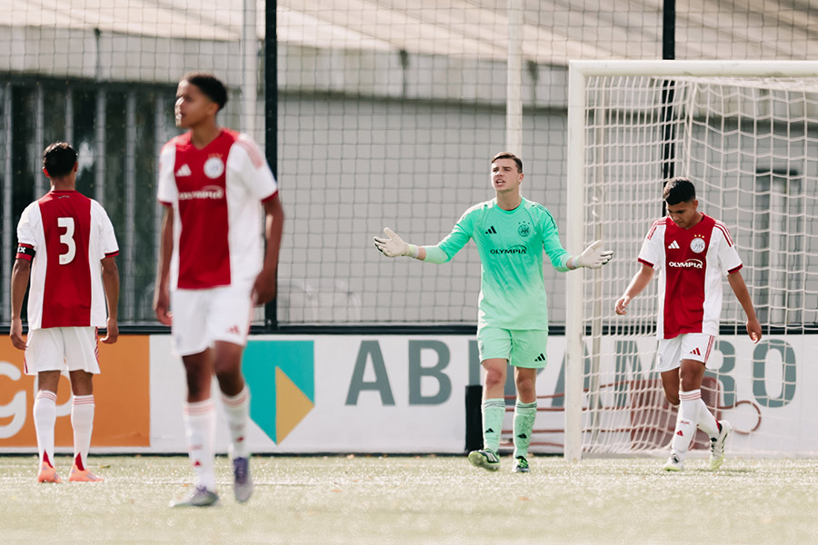 Ajax O17 18
