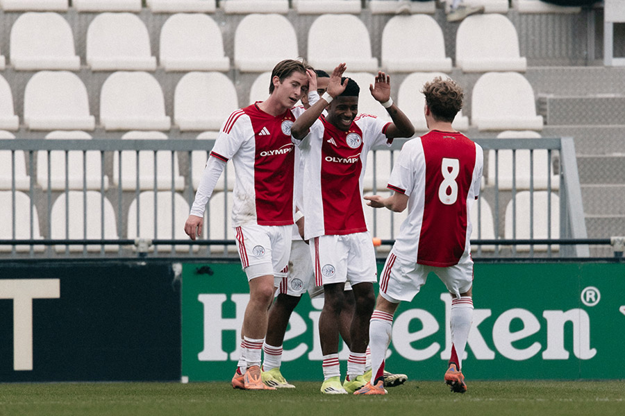Ajax O19 27