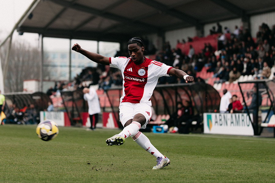 Ajax O19 8