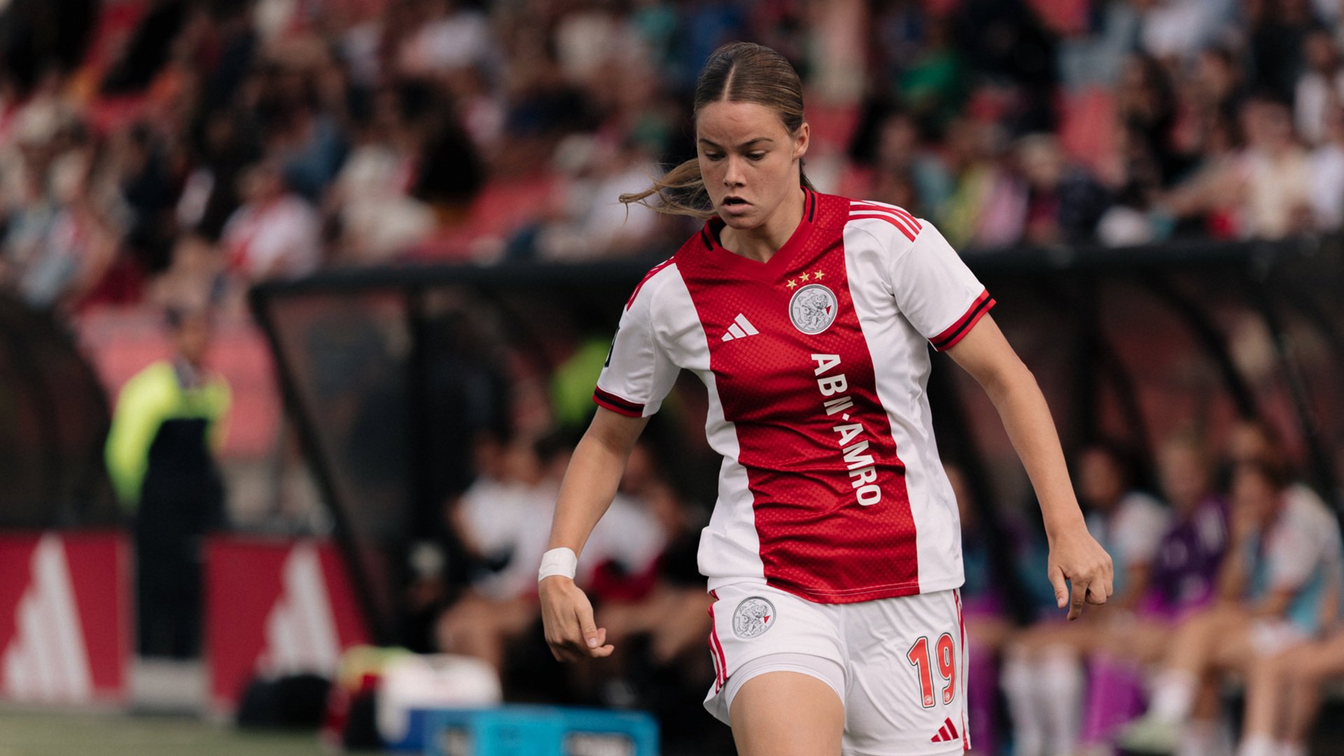 Ajaxvrouwen1920 (3)
