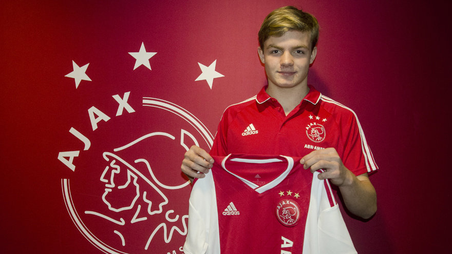 ajax-contracteert-christian-rasmussen-