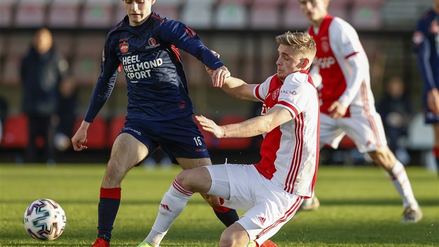 Jongajaxhelmondsport9