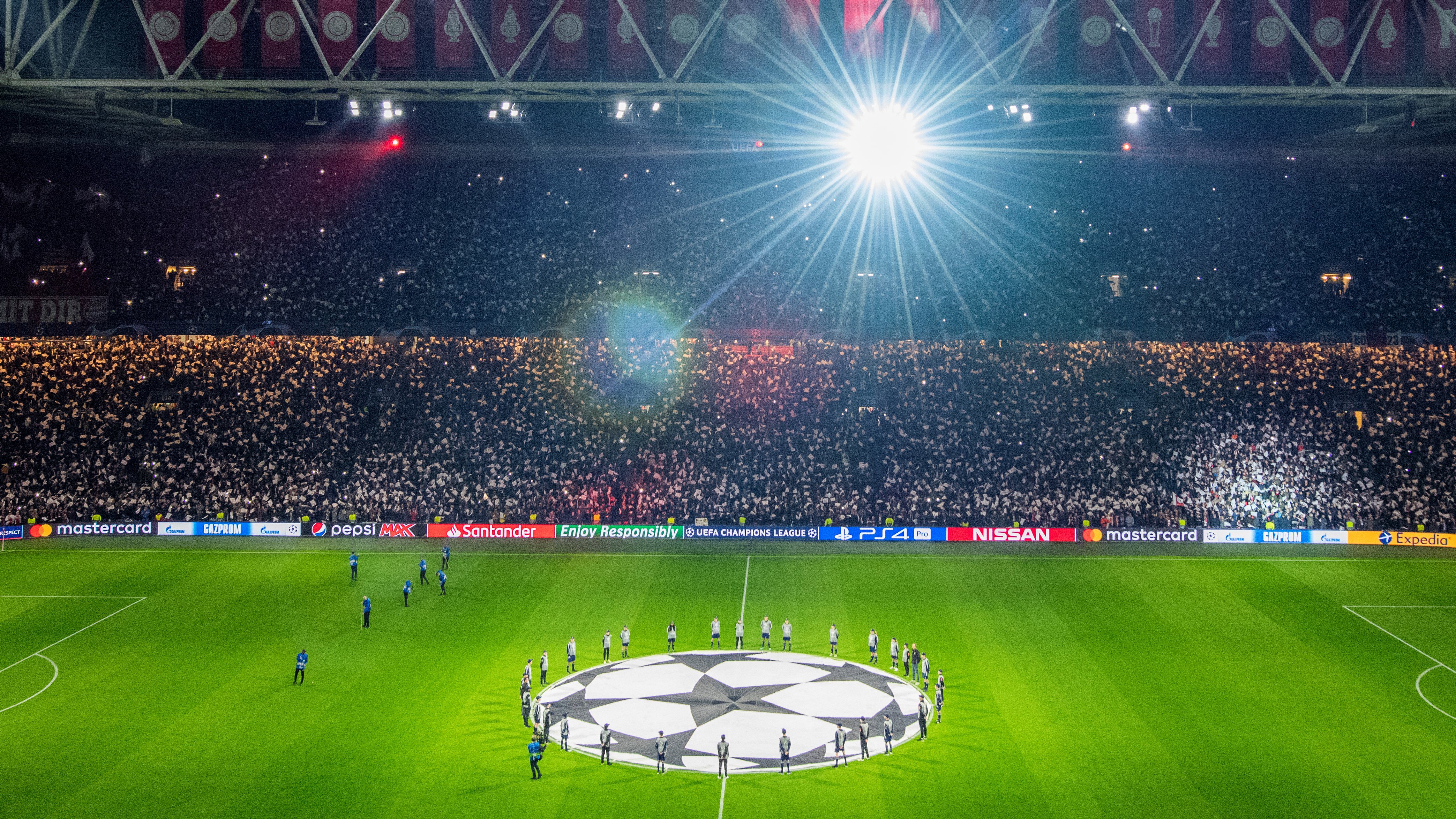 johan-cruijff-arena-onneembare-vesting