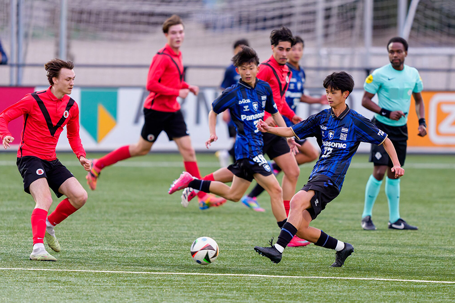 Gamba Oefenduel 4