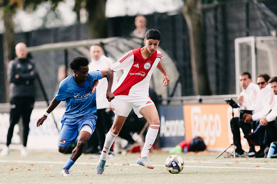 Ajax O17 11