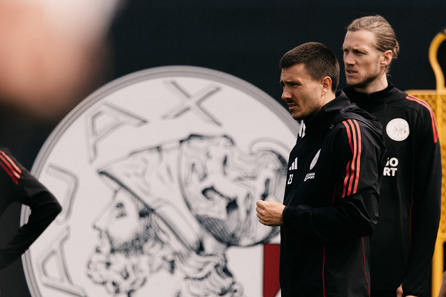 Training Ajax 900 15