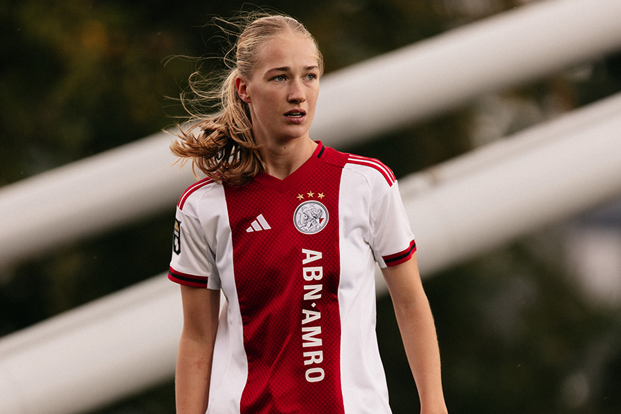 Ajax VR Hee 12