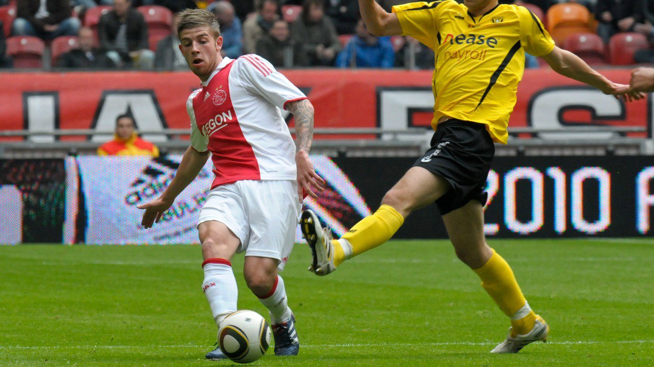 Alderweireld 1280 10 04 11Ajax VVV104