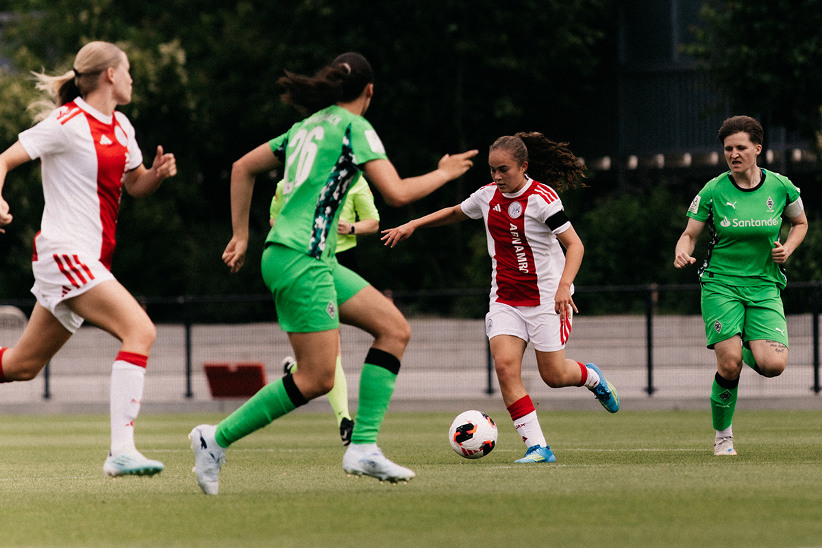 Ajaxvrouwen Borussia 6