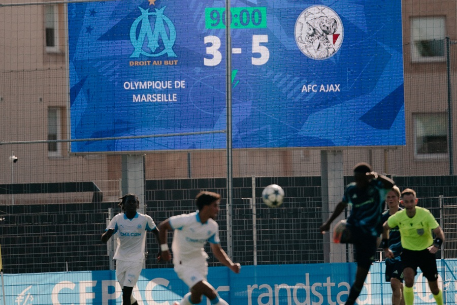 UYL16