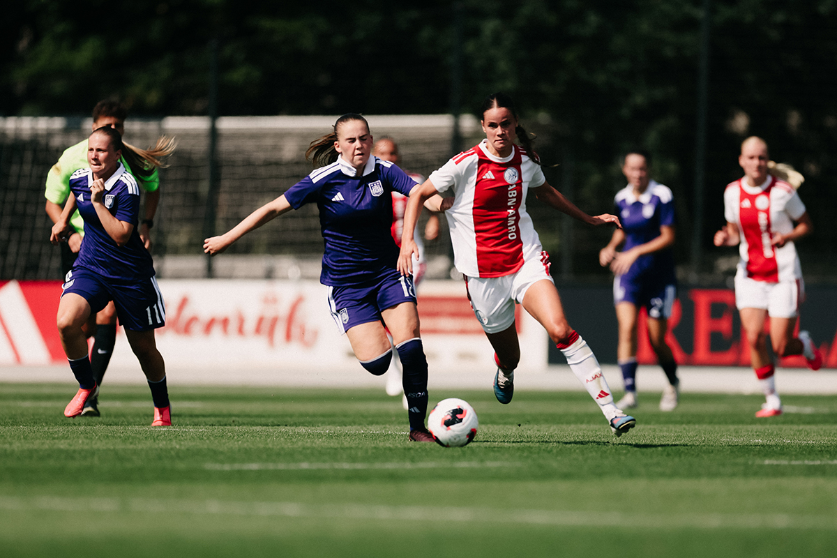 Ajaxvrouwenanderlecht 6