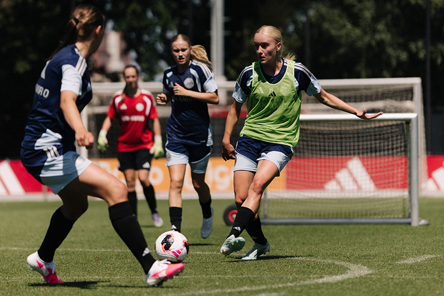 Ajax Vrouwen Training 2
