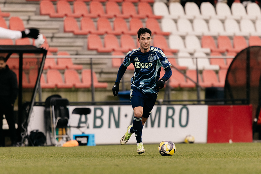 Ajax Telstar 8