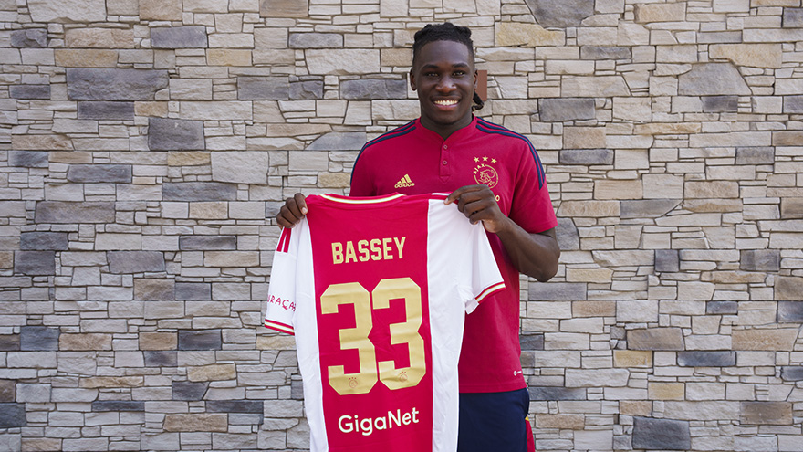 Bassey VI 880