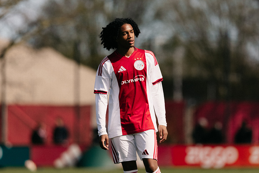 Ajax PSG Slider 8