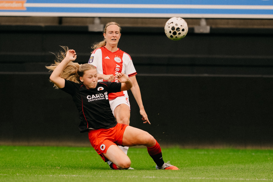 Ajaxvrouwenexc 5