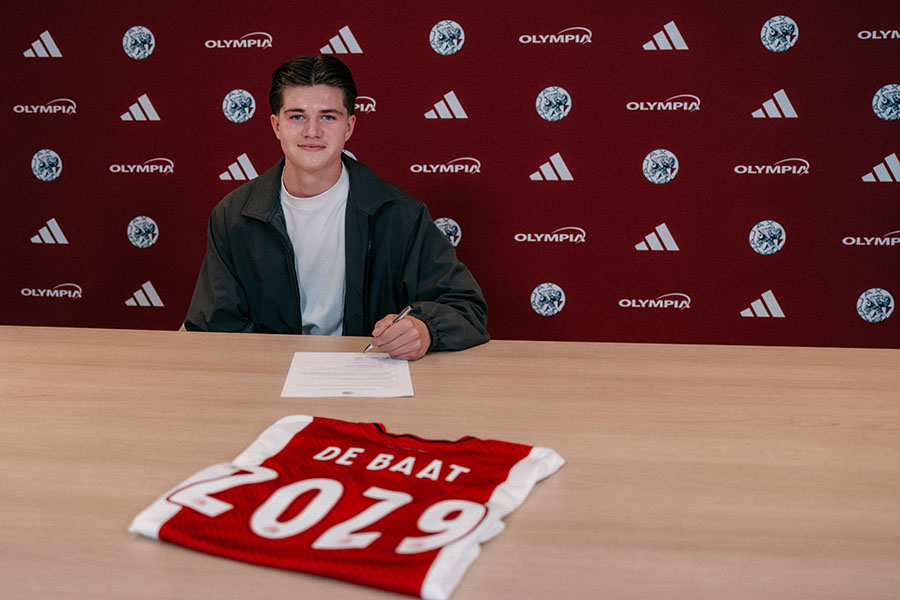 Luca De Baat Contract 3