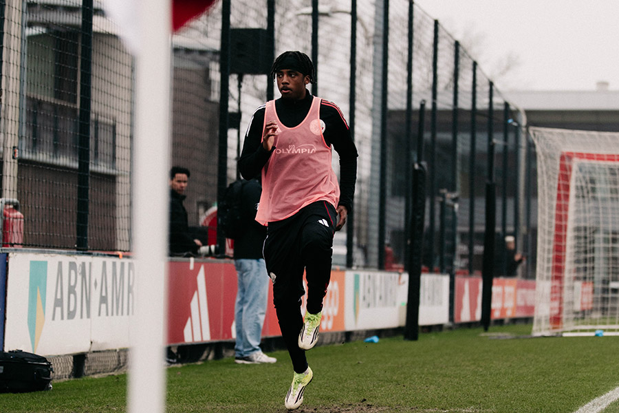 Ajax O19 9