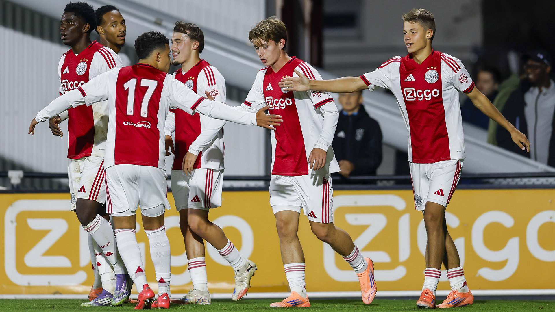 Steur En Team Na Goal Tegen Jong Psv 1920