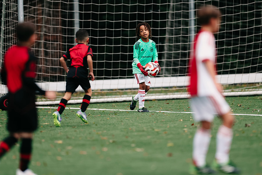 Ajax O8 4