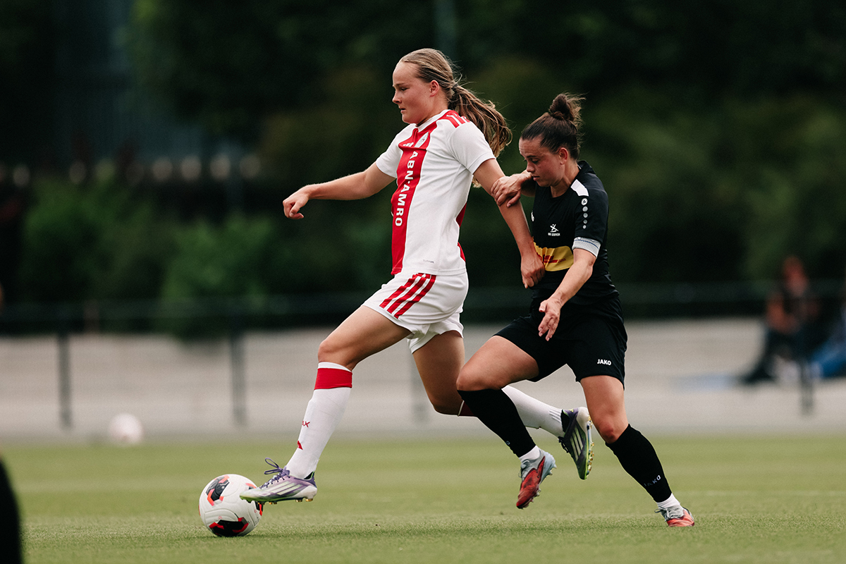 Ajaxvrouwenohleuven 16