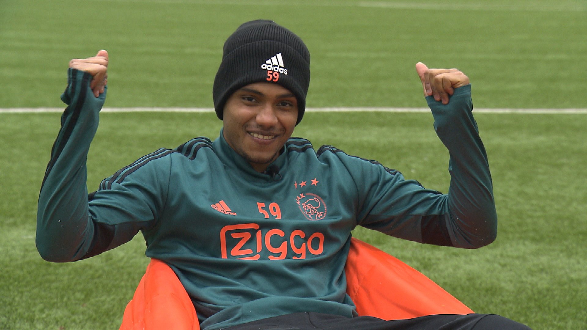 ziggo-have-a-seat-danilo-neres-is-als-een-vader-voor-me