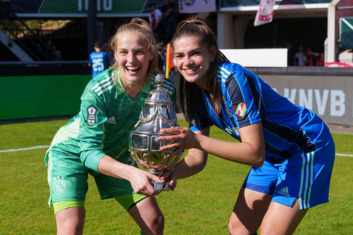 Vaneijk100 26