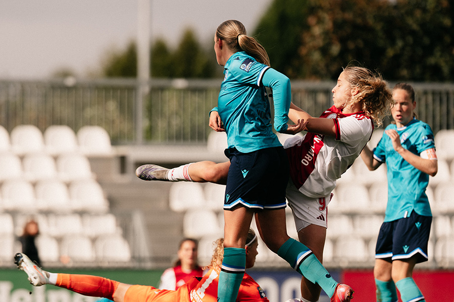 Ajax VR Hee 17