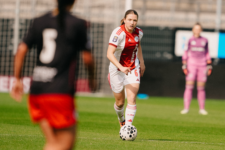Ajaxvrouwenexc 3