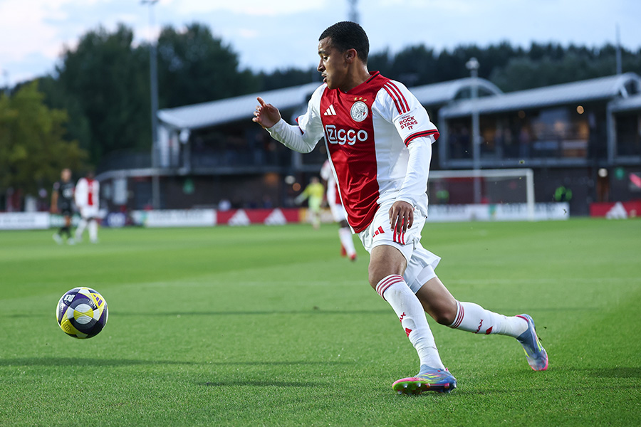 Jong Ajax MVV 4