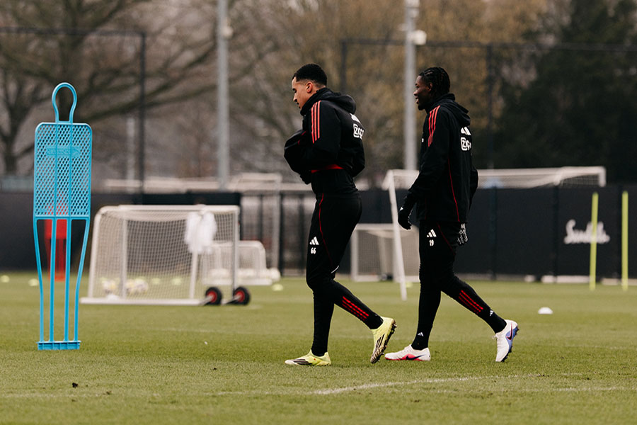 Training Ajax 1 900
