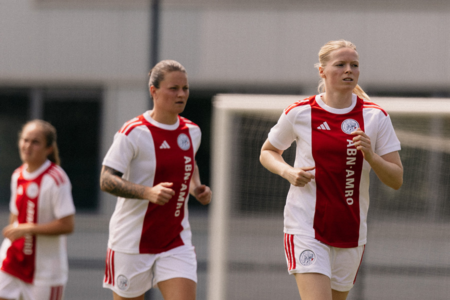 Ajaxvroefen9