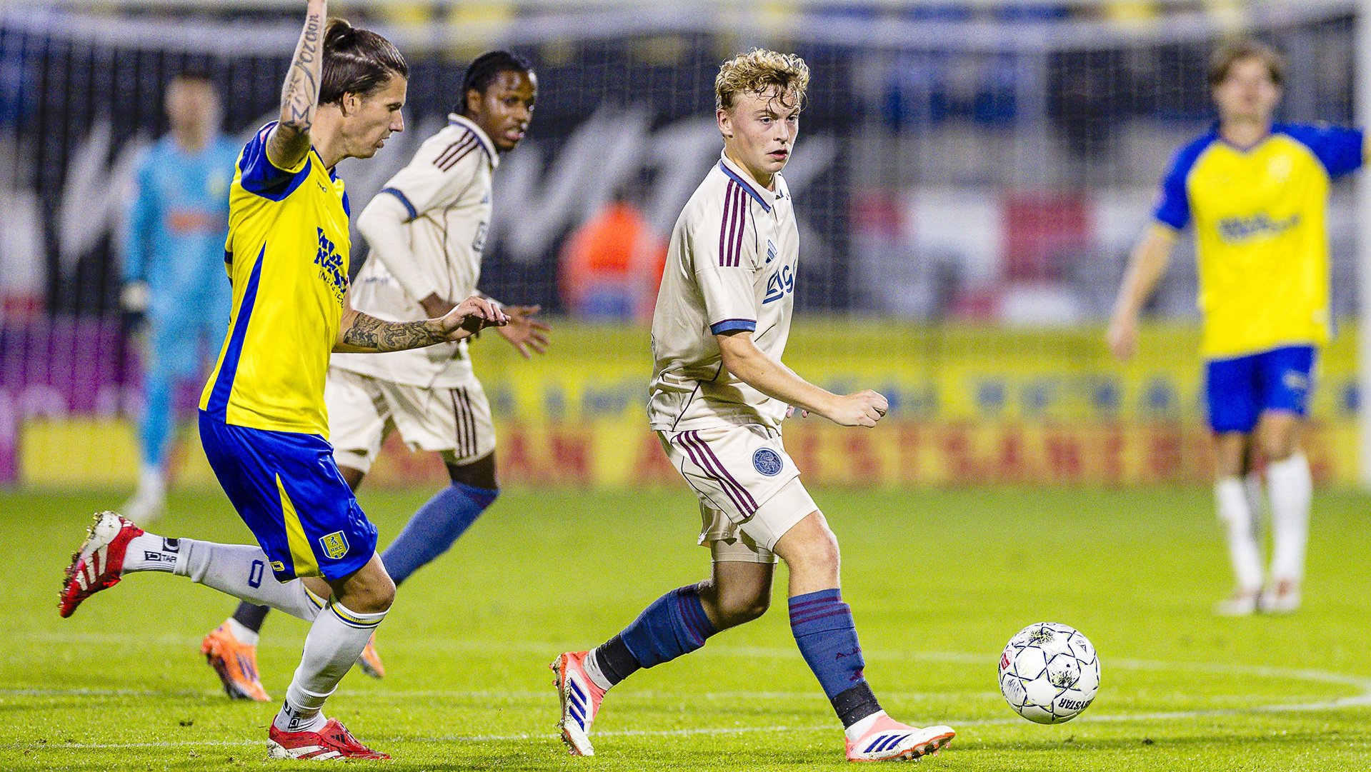 Jongajaxheader1