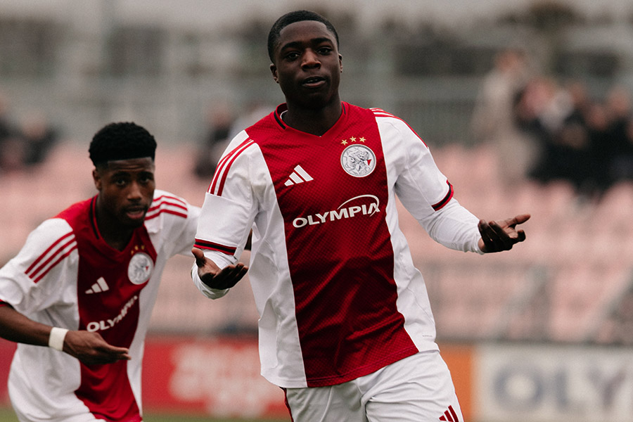 Ajax O19 19
