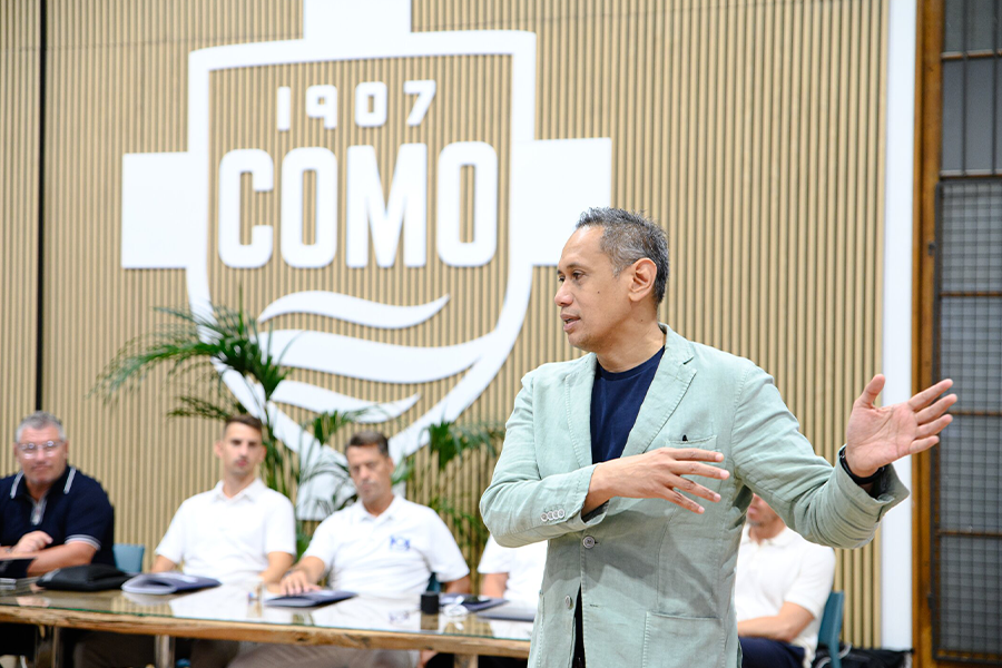 Como Summit