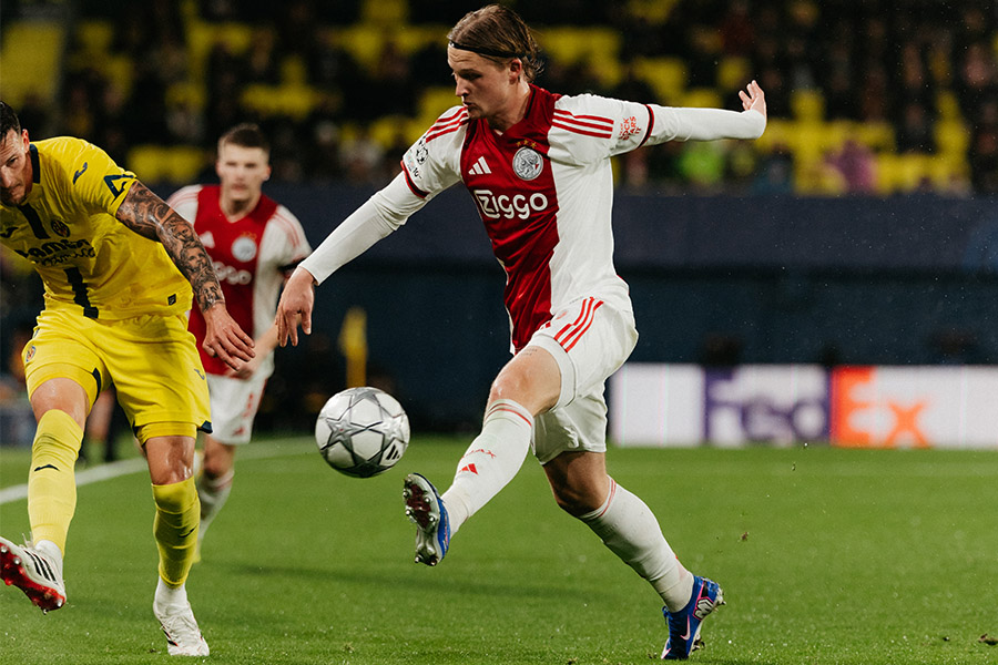 Dolberg Aan De Bal