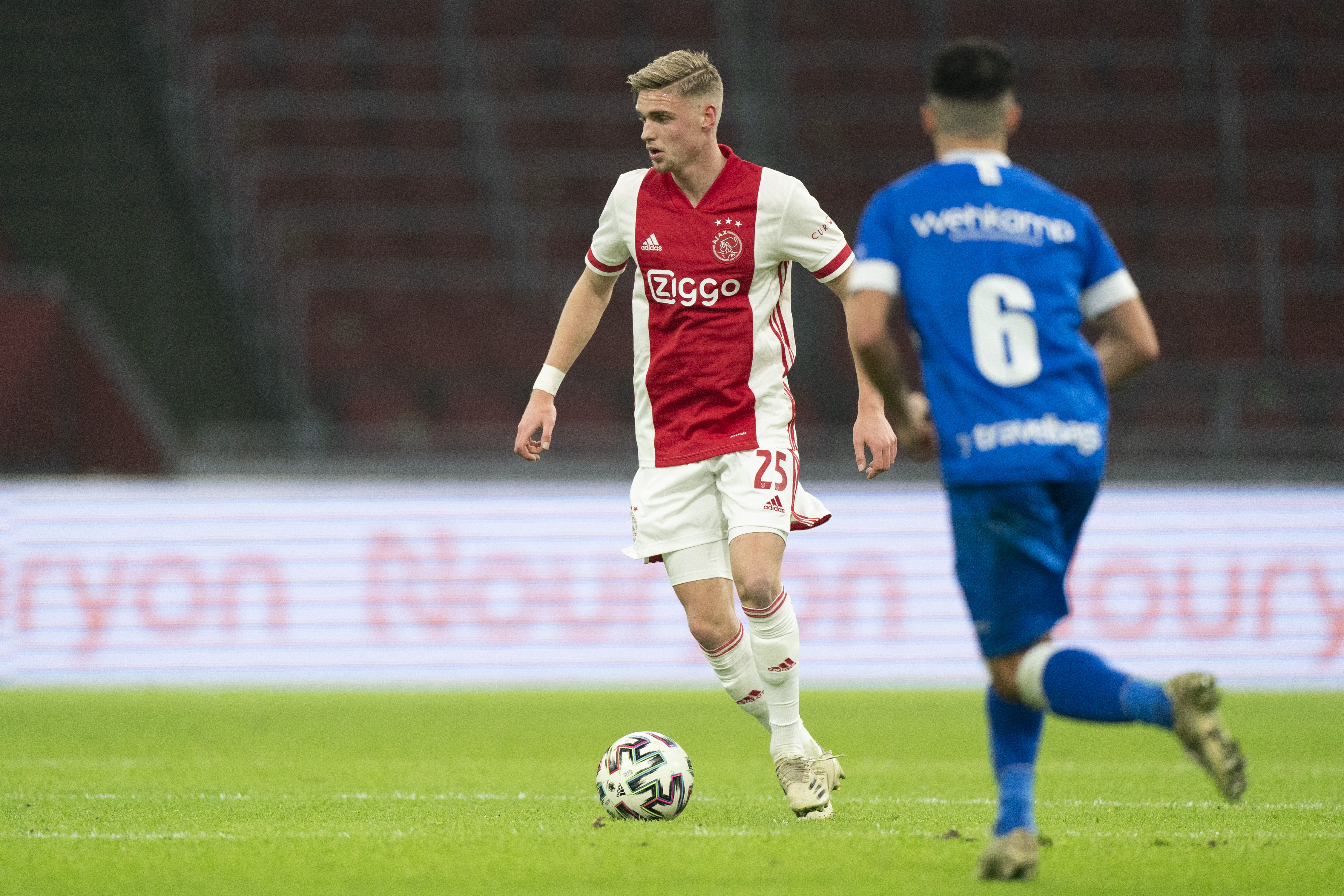 2020 12 12 Ajax PEC Zwolle 3 900