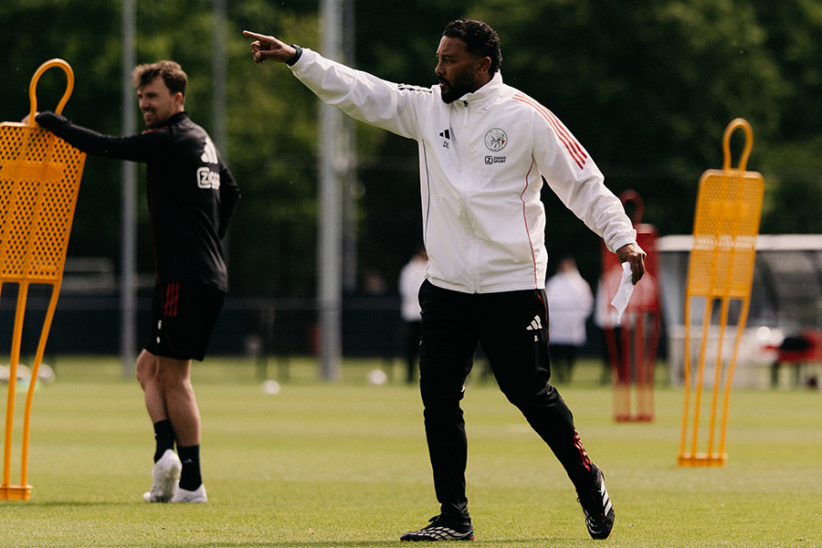 Training Ajax 900 8