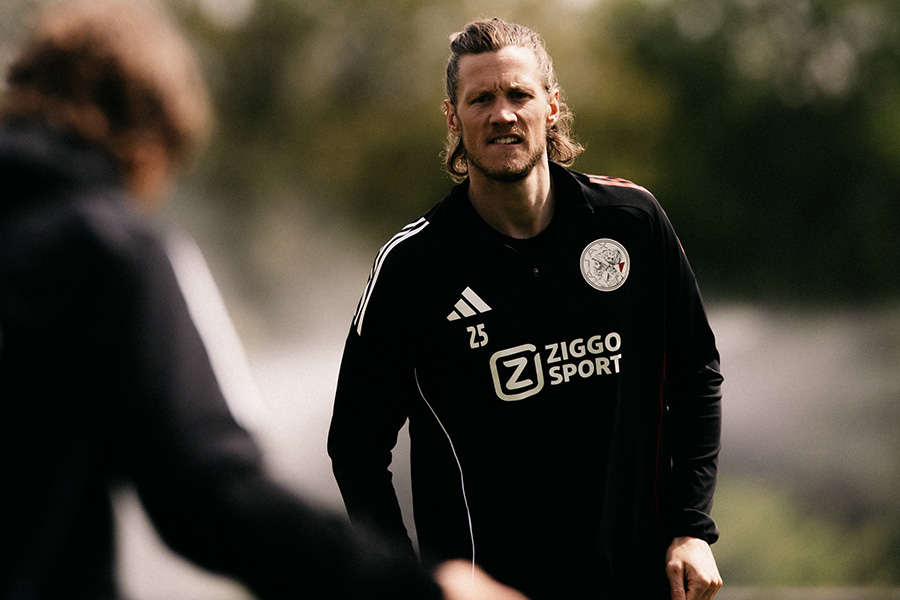 Training Ajax 900 7