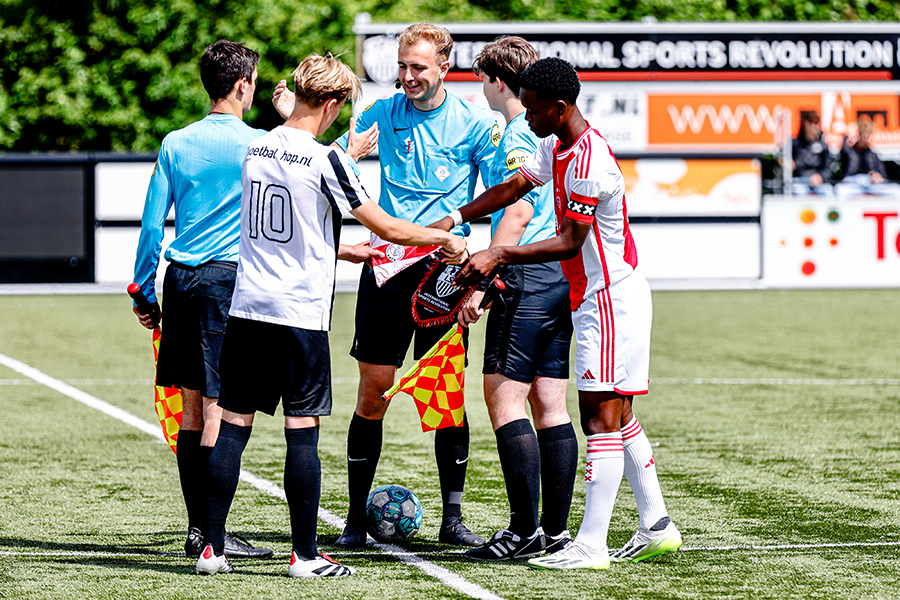 Ajax ISR 1