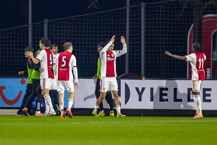 Helmond 900 3