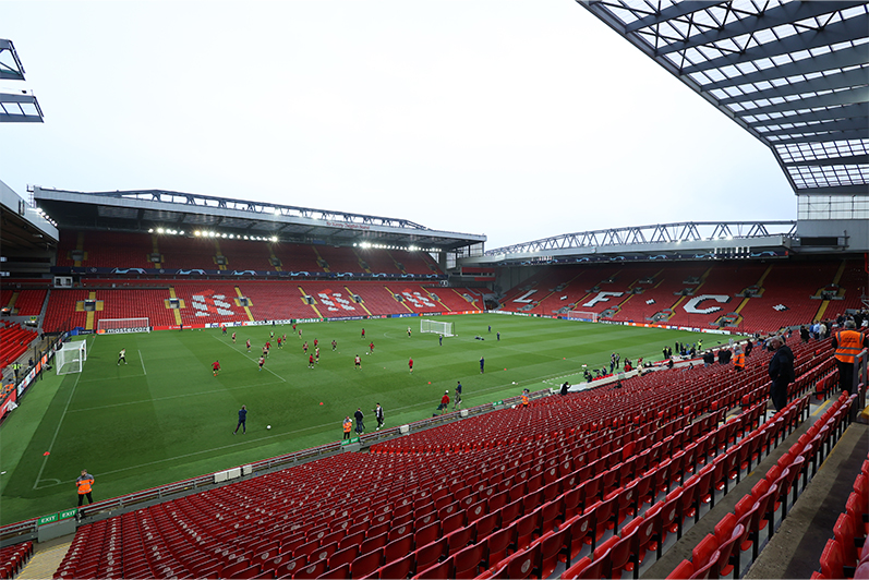 Anfield Training 2 900