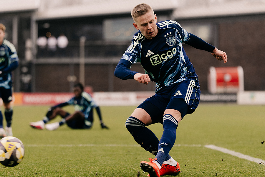Ajax Telstar 12