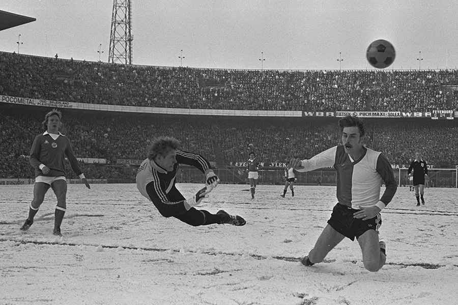 Schrijvers De Kuip 900